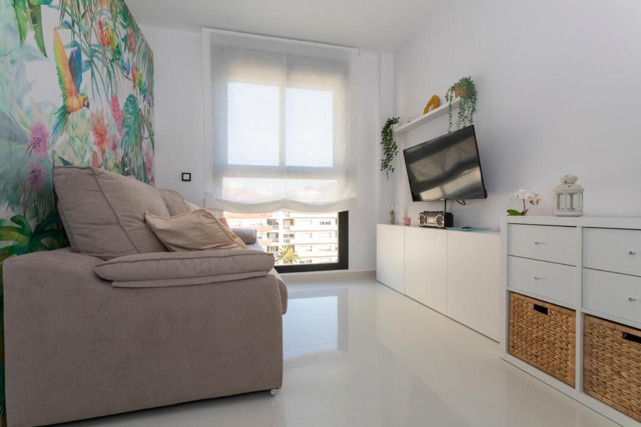 Becalp, Estudio En El Centro, By Bookindenia Denia