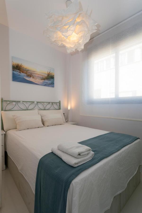 Becalp, Estudio En El Centro, By Bookindenia * Dénia