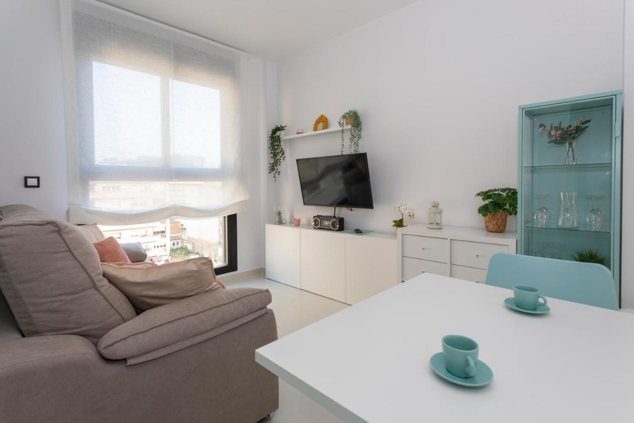 Becalp, Estudio En El Centro, By Bookindenia Dénia